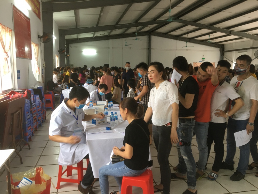 1500 công nhân ngành Dệt May Hà Nội được khám sức khỏe định kỳ