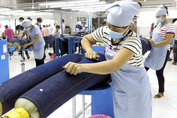 Xuất khẩu hàng dệt may hơn 261 triệu USD