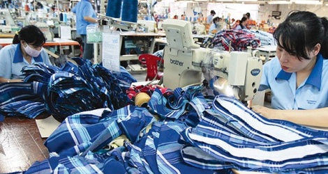 Soi thương mại dệt may Việt Nam-Trung Quốc và mức độ ảnh hưởng nguồn cung nguyên liệu