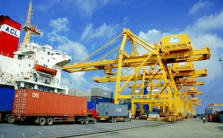 Xuất khẩu kỳ vọng “lội ngược dòng” nhờ EVFTA | Lao Động Online | LAODONG.VN